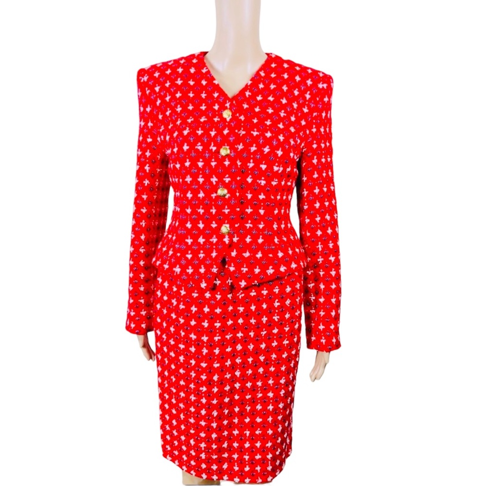 Doncaster multicolored red, white, black & silver metallic thread skirt suit szM